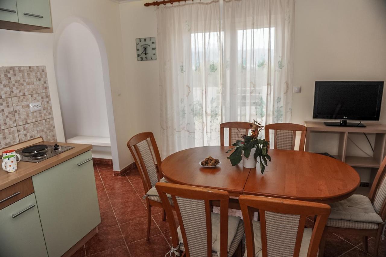 Apartments By The Sea Slatine, Ciovo - 15504 エクステリア 写真