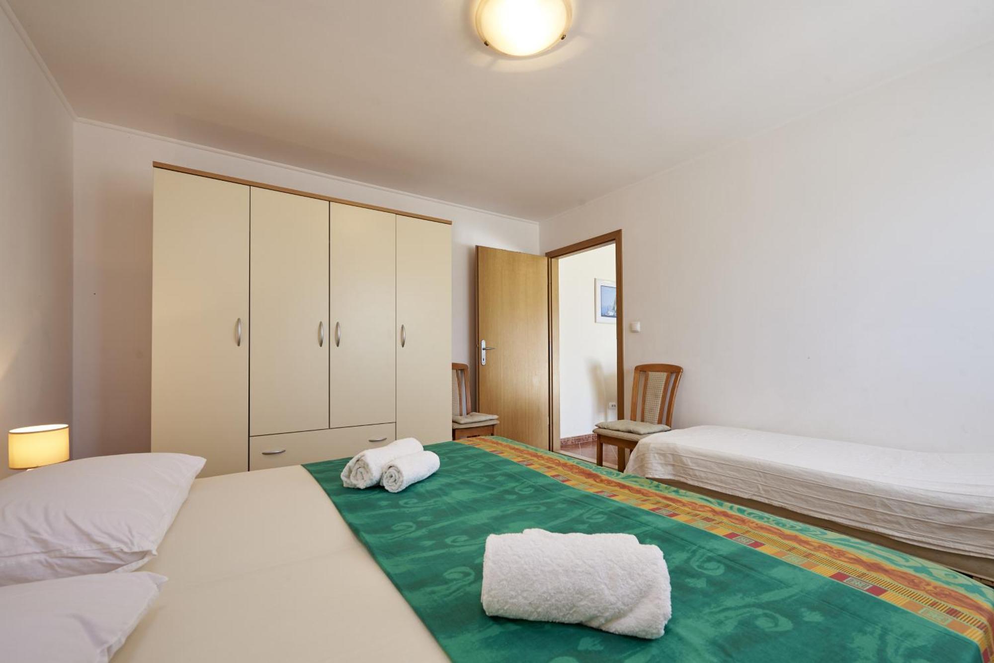 Apartments By The Sea Slatine, Ciovo - 15504 部屋 写真